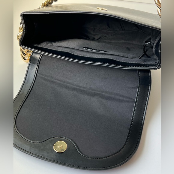 EXPRESS Woven Black/Gold Chain Frayme Style Flap Shoulder Bag NWOT - Picture 12 of 16